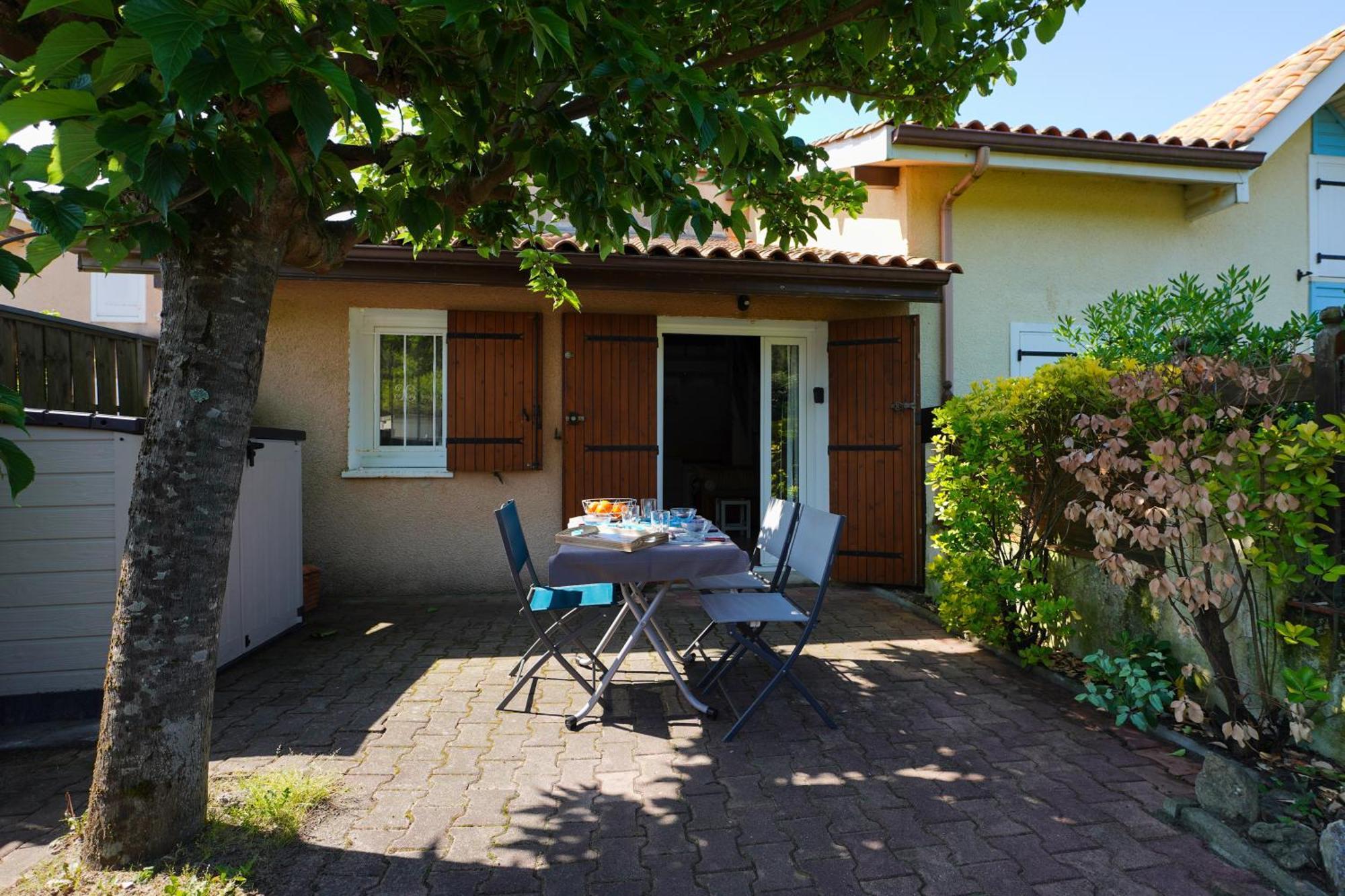 Maisonnette au pied de l'Océan avec terrasse Biscarrosse Extérieur photo
